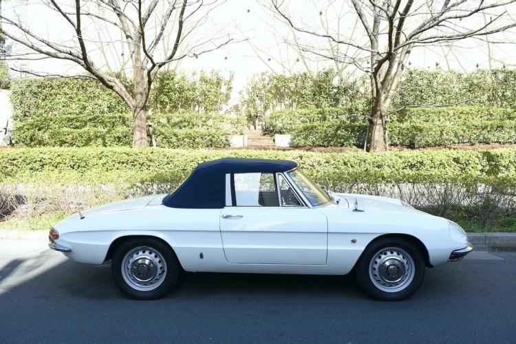 アルファロメオ スパイダーデュエットの中古車情報 アストンマーチン マセラティ ベントレー 高級車専門店 Autobase